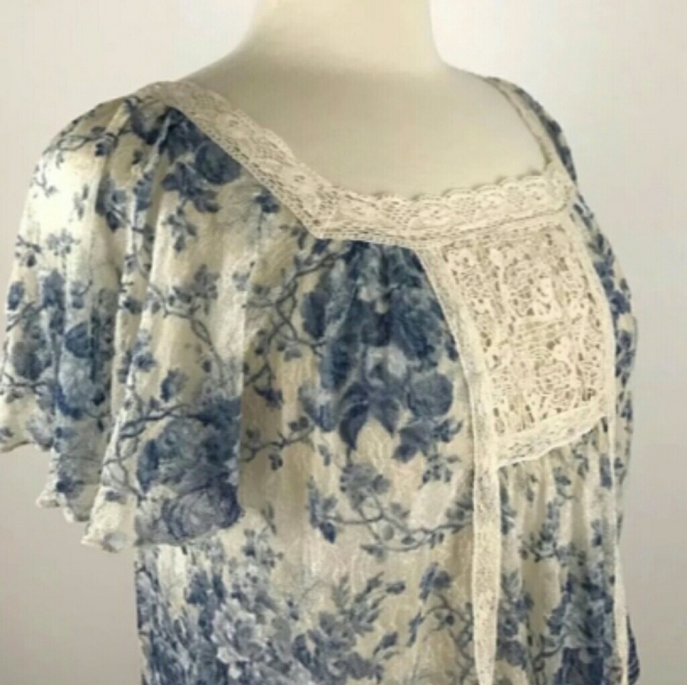 Ralph Lauren denim and supply blouse. - Picture 4 of 8